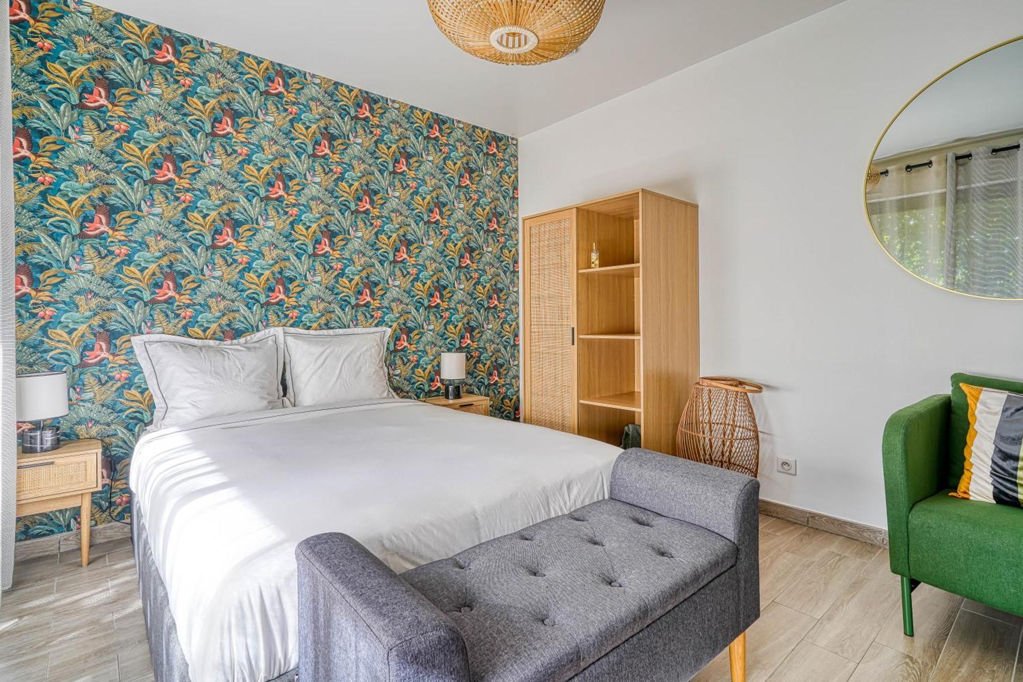 Superbe Studio Avec Terrasse Brunoy Exterior photo